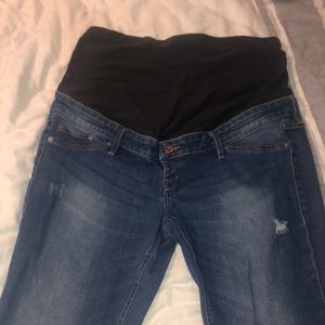 β¨SALEβ¨Maternity H&M Mama Distressed jeans